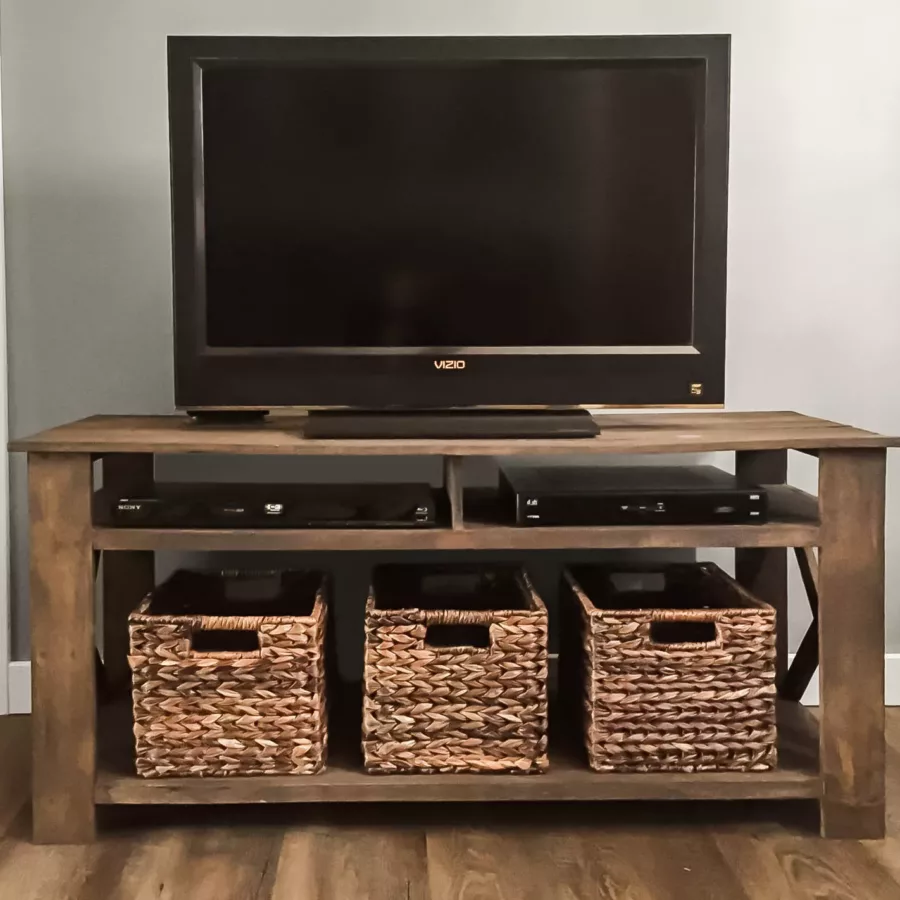 Pallet TV Stand view build with DIY plans