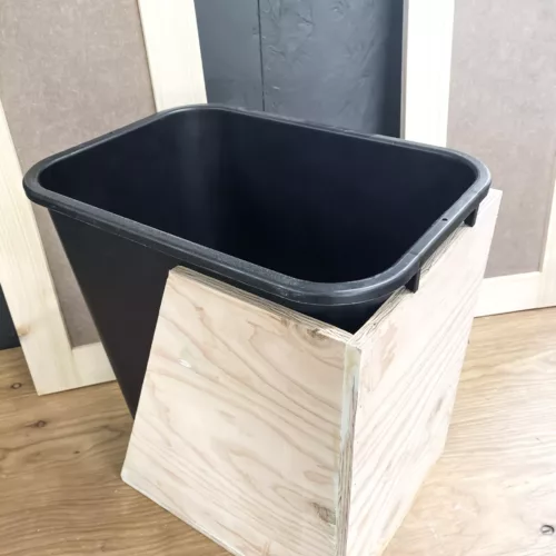 Create a custom tray for your RV garbage can